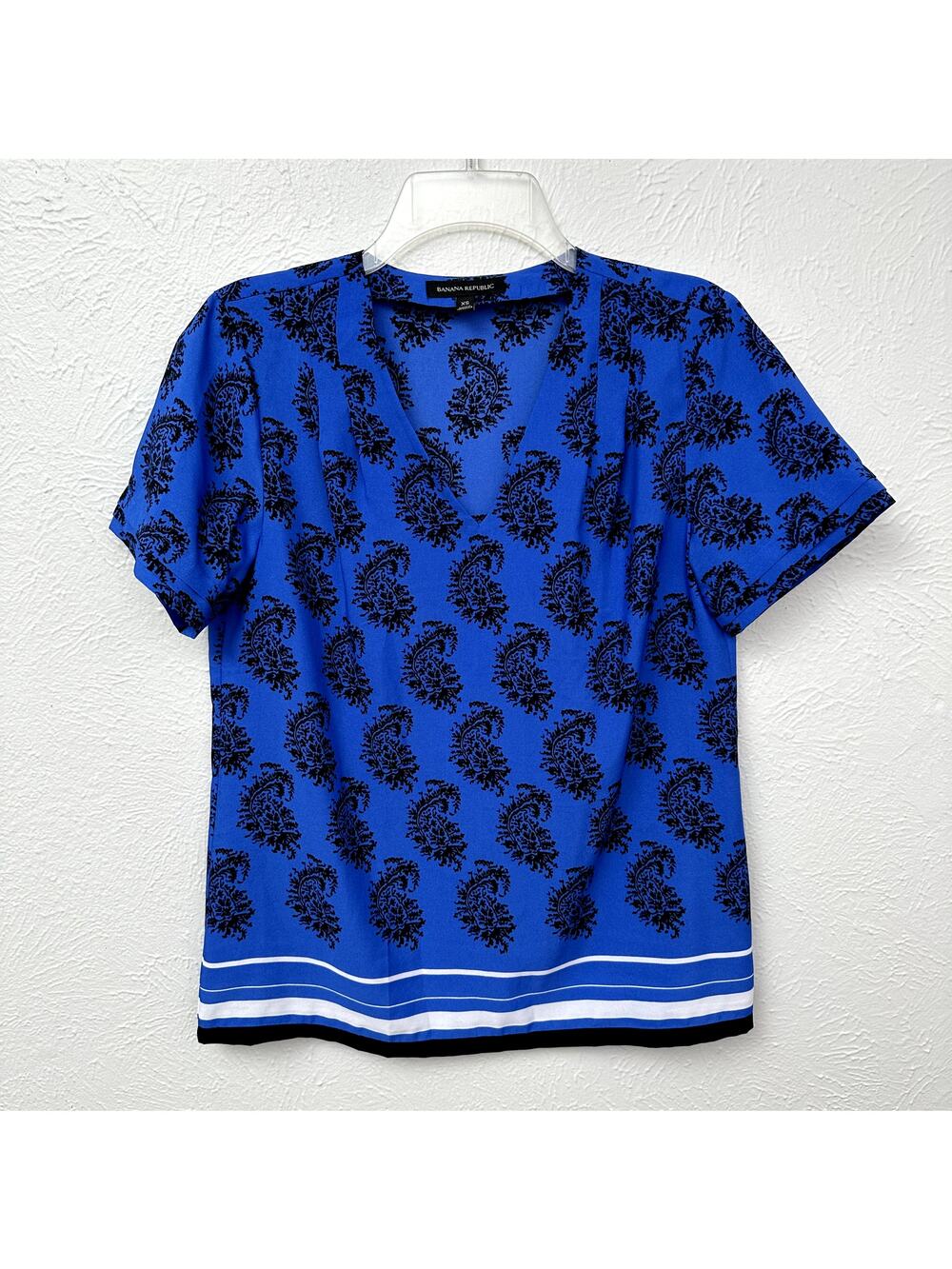 Banana Republic Blue Paisley Print Border Hem V-Neck Blouse XS Boho Workwear
